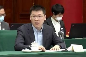 拼多多新老板，帶頭下地！