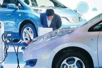 工信部：抓緊研究明確新能源汽車車購稅優惠延續等支持政策