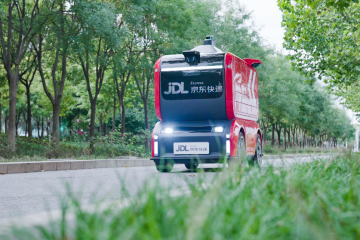 京東物流11.11投用超700臺無人車，智能快遞車配送單量增長300%
