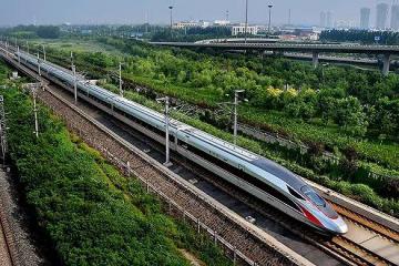 全國鐵路實(shí)施新的列車運(yùn)行圖