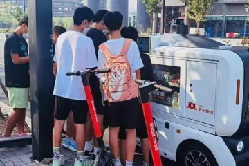 王衛砸30億，順豐自己造飛機