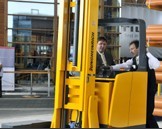 四向叉車